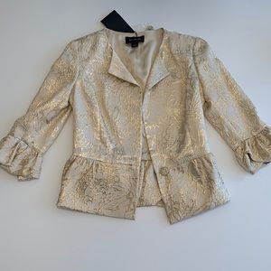 Fabulous St. John light vanilla gold cocktail jacket size 2